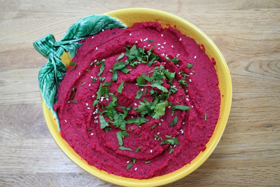 Rote-Bete-Hummus